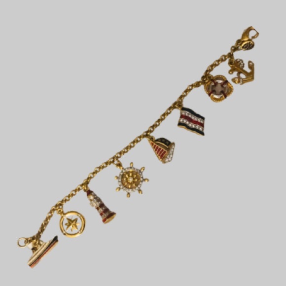 Vintage Danbury Mint Nautical Goldton Enamel Crystal Bracelet 8 Charms - Picture 5 of 6